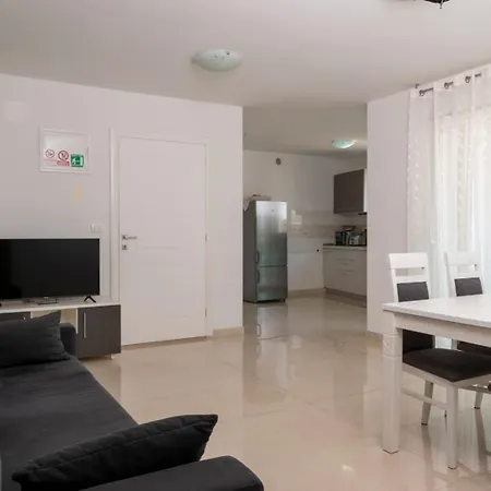Dolce Vita 3 * Zambratija (Istria)